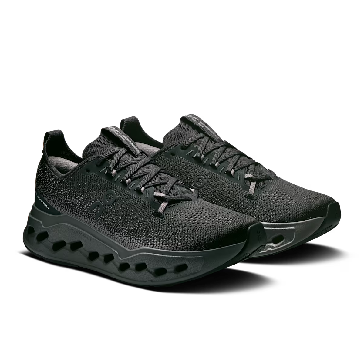 TENIS ON CLOUD SURFER
